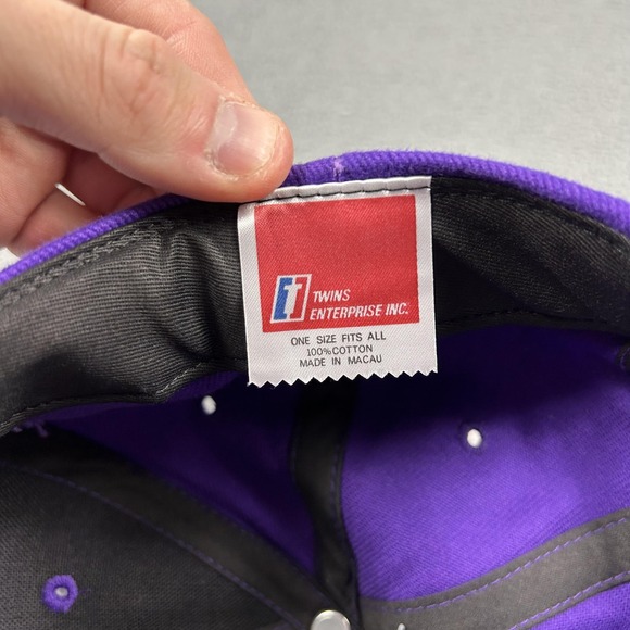 Vintage Minnesota Vikings Hat Cap Strap Back One Size Purple NFL Football 90s - Picture 9 of 9